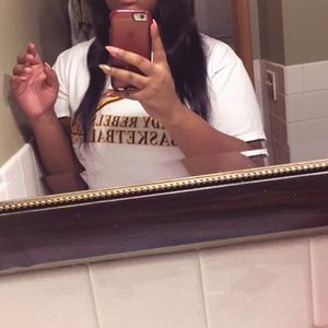 Meet your Posher, Nyiera